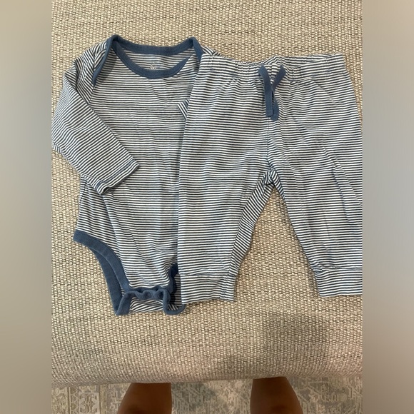 Gap baby boy organic 6-piece bundle. 6 - 12 months. - Picture 5 of 7